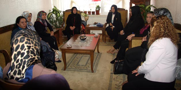 Aksaray Kadın Platformu şehit ailesini ziyaret etti