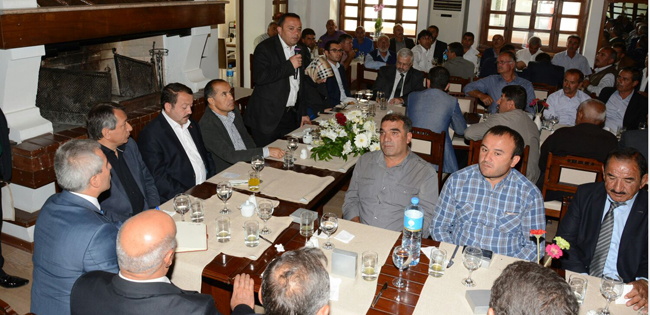 Ak Parti heyeti 84 köy muhtarı ile biraraya geldi