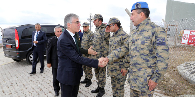 Vali Şeref Ataklı Hava Radar Kıta Komutanlığını ziyaret etti