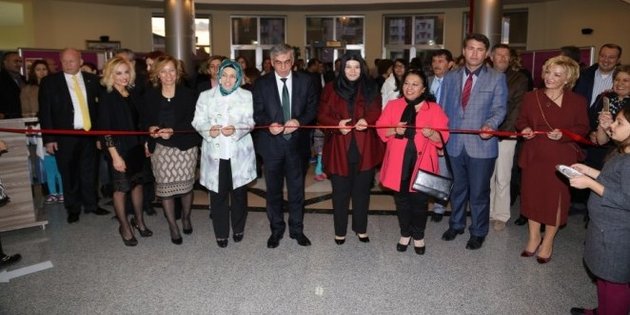Gelveri Sanat Evi Karma Resim Sergisi törenle açıldı
