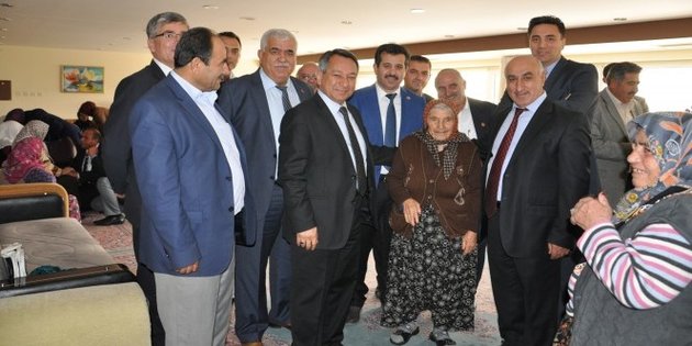 İl Genel Meclisi’nden Huzurevi’ne ziyaret