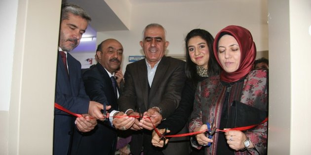 Hayırsever işadamı tarafından kurulan kütüphane açıldı
