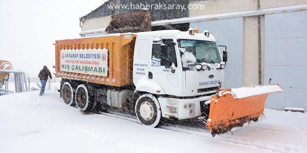 Aksaray Belediyesi karla mücadele başlattı