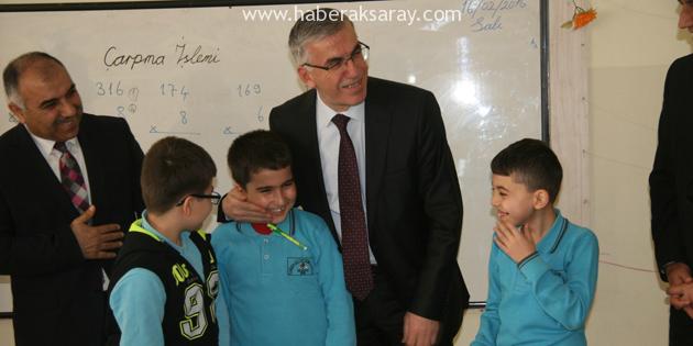 Vali Ataklı’dan öğrencilere başarı tavsiyesi