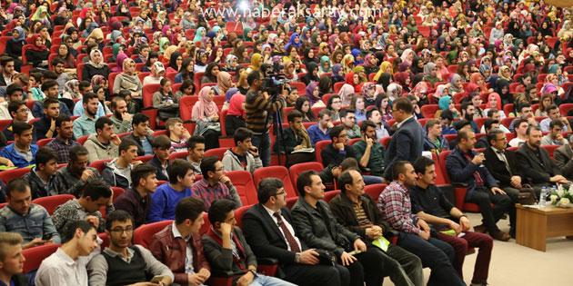 ‘Cennete Gidemezsek Yandık’ isimli konferans ilgi gördü