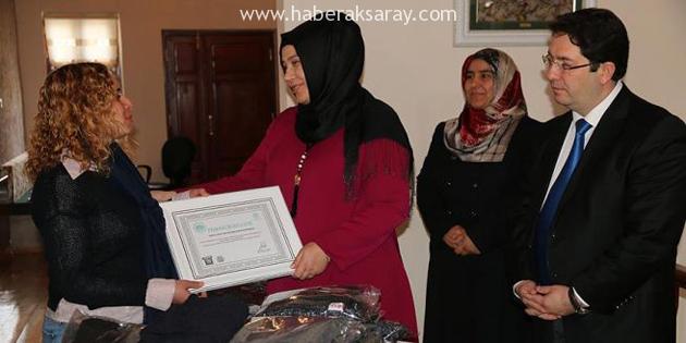 Aksaray’da “İlmek ilmek kardeşlik örgüsü” kampanyası