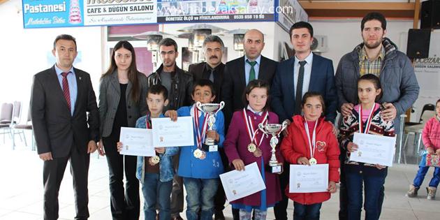 Eskil’de satranç şöleni
