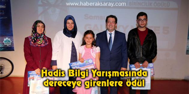 Hadis Bilgi Yarışmasında dereceye girenlere ödül