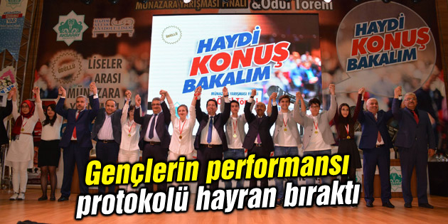 Gençlerin performansı protokolü hayran bıraktı