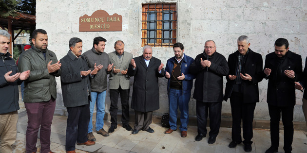 Aksaray’a hizmet edenler Somuncu Baba Türbesi önünde anıldı
