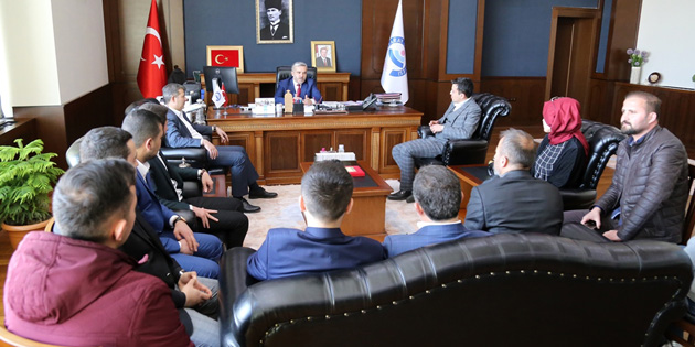 AK Parti heyeti Rektör Şahin’i ziyaret etti