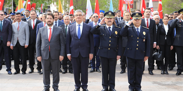 Polis fedakârca çalışarak suç ve suçlu ile mücadele ediyor