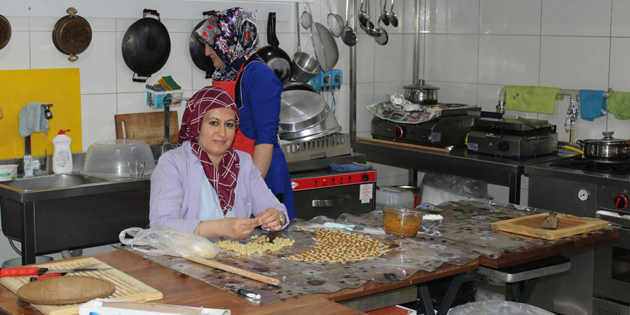 Girişimcilik eğitimi aldılar, kendi iş yerlerini açtılar