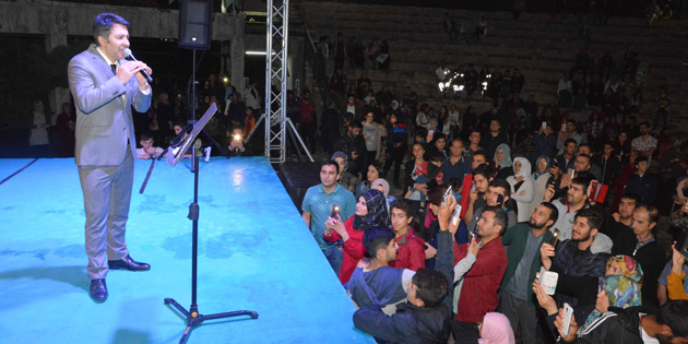 Ramazan Sokağı’nda Abdurrahman Önül ilahi dinletisi