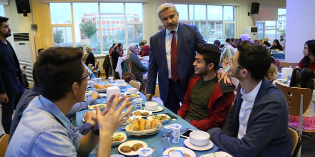 ASÜ ailesi iftar sofrasında bir araya geldi