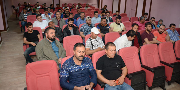 Ev ve süs hayvanları satışı yapanlara eğitim semineri