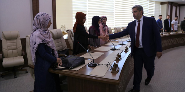 Rektör Şahin istişare toplantısında öğrencilerle buluştu