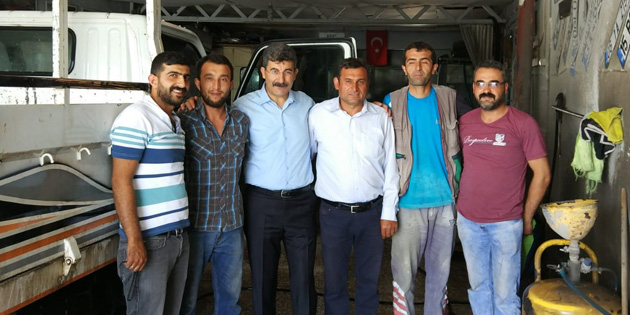 Milletin adamı Ayhan Erel halkla iç içe
