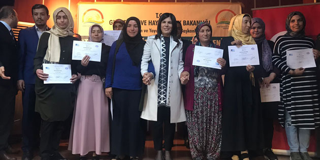İlknur İnceöz: Kadın çiftçilerimiz bizim baştacımızdır