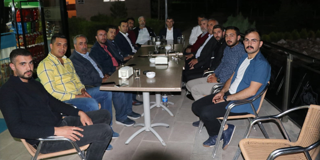 Kılıçarslan Parkı’nda gençlerle buluştular