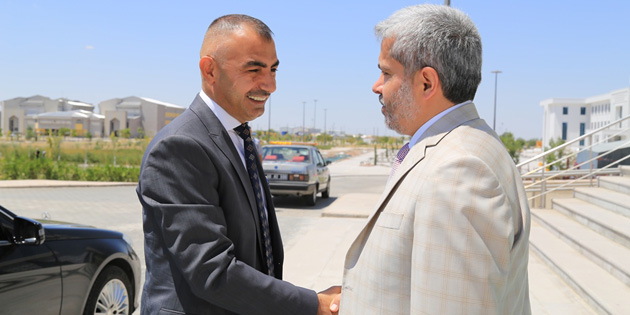 Irak Kültür Ataşesi Rektör Şahin’i ziyaret etti