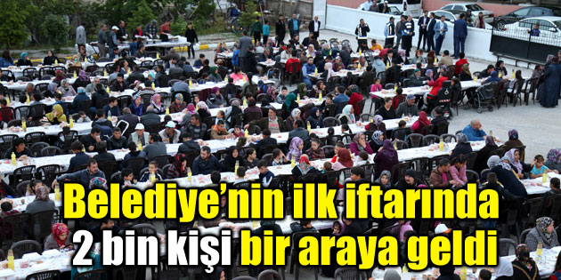 Aksaray’da 2 bin kişi aynı anda iftar yaptı