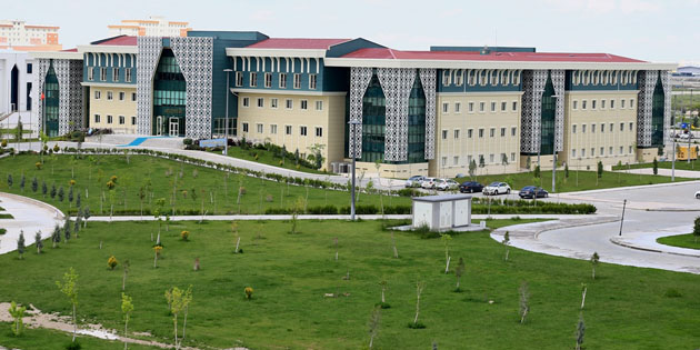 ASÜ’nün başarı grafiği giderek yükseliyor!