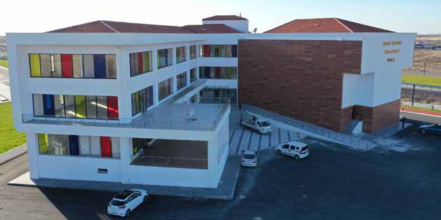 Gençlik ve Bilim Merkezi’nde son hazırlıklılar yapılıyor