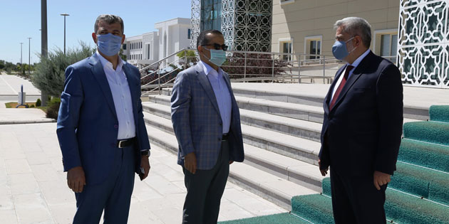 Aydoğdu ve Altınsoy, Rektör Şahin’i ziyaret etti