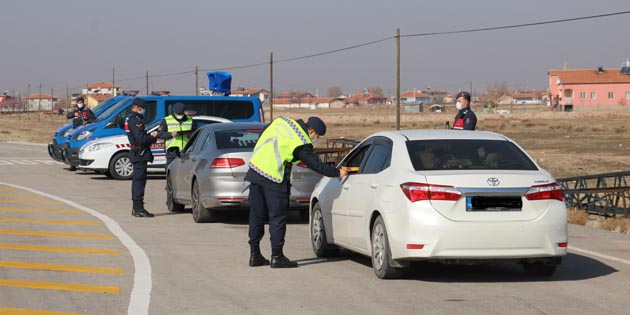 Aksaray’da jandarmadan emniyet kemeri uygulaması