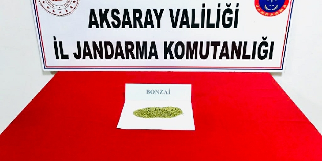 Uyuşturucu ticareti yapan 2 kişi gözaltına alındı