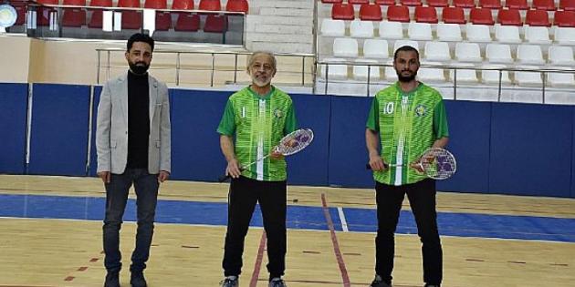 Rektör Çelik, Ödüllü Yönetmen ve Badminton Şampiyonu ile Buluştu.