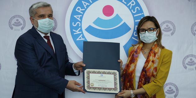 Sekiz akademisyen akademik performans başarı ödülü aldı
