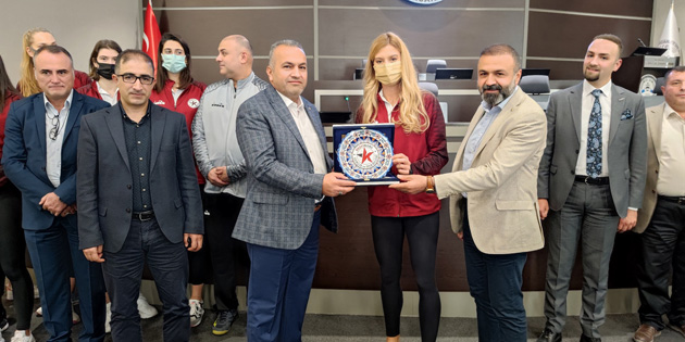 Aksaray’ın sultanları ATSO’yu ziyaret etti