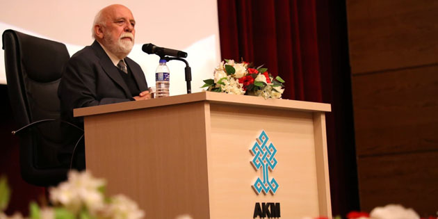 Milli Eğitim eski Bakanı Avcı Aksaray’da konferans verdi