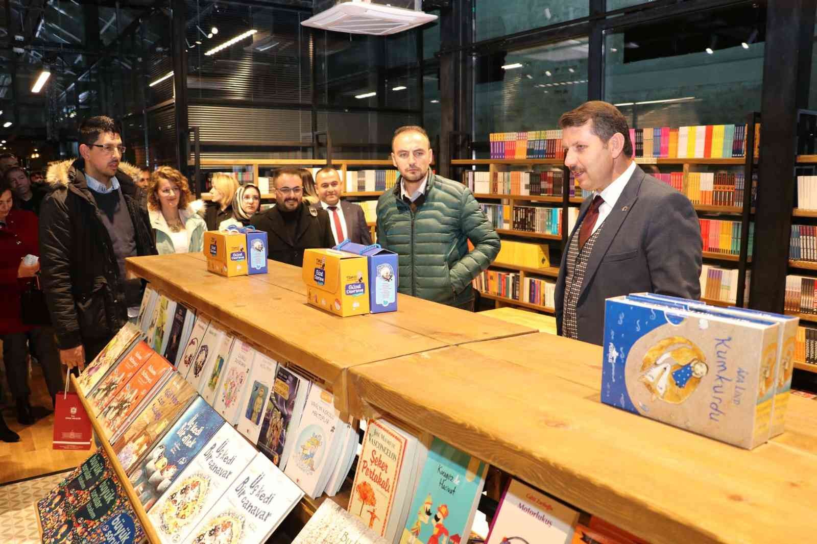 Ayhan, öğretmenlerle bir araya geldi