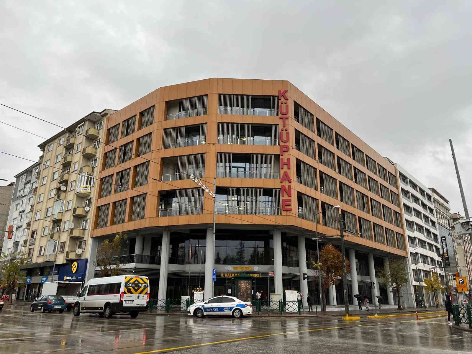 Bu kütüphane geleceğe ışık tutuyor