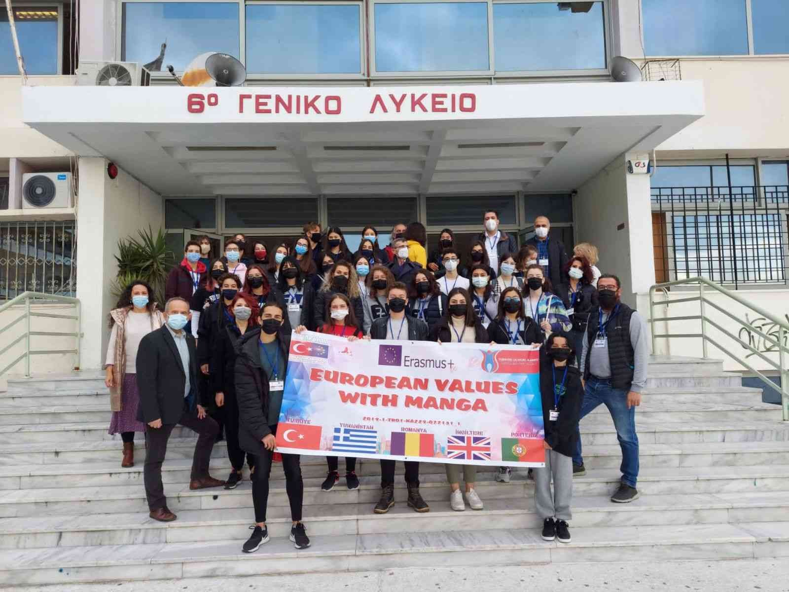 Bu okul projeye doymuyor