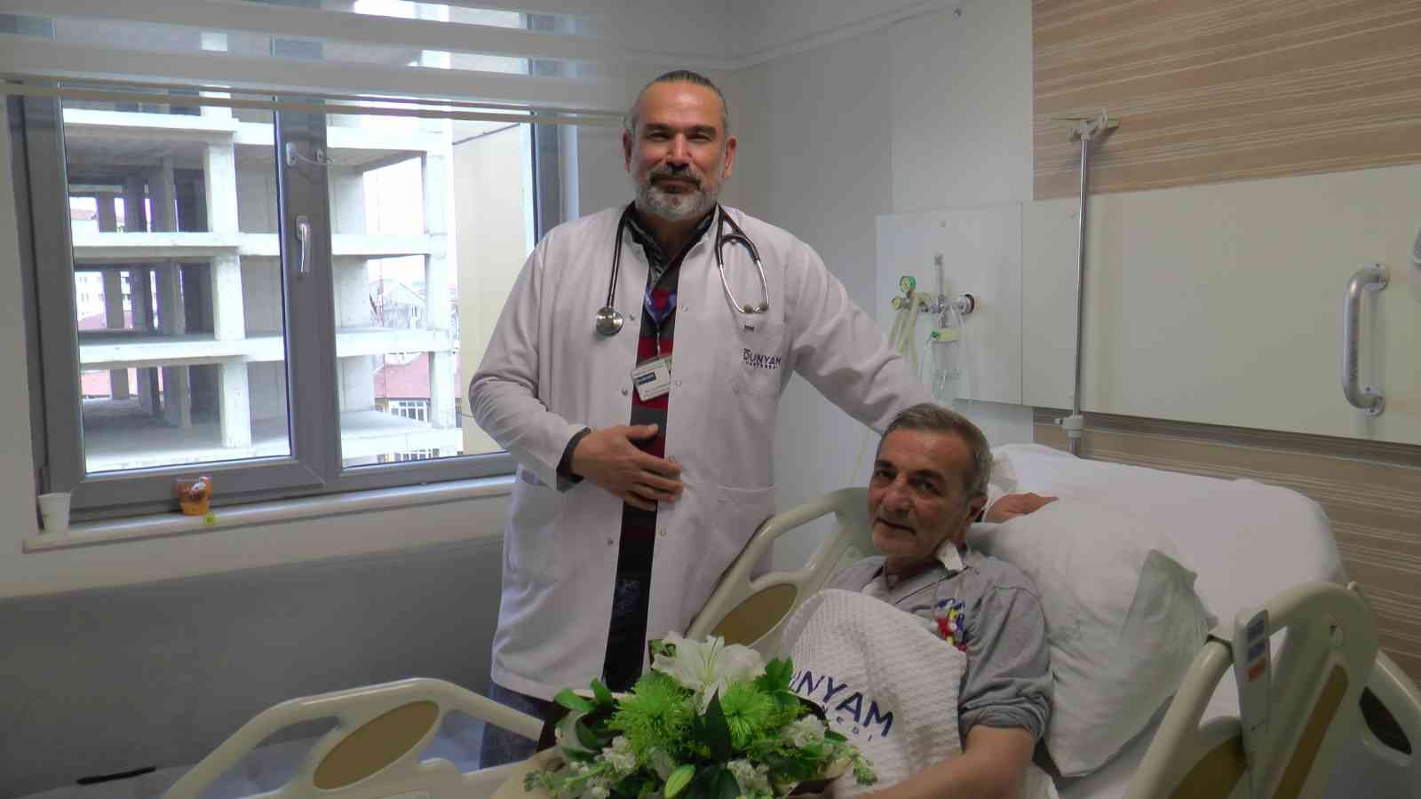 Emekli öğretmen, Öğretmenler Günü’nde çifte mutluluk yaşadı