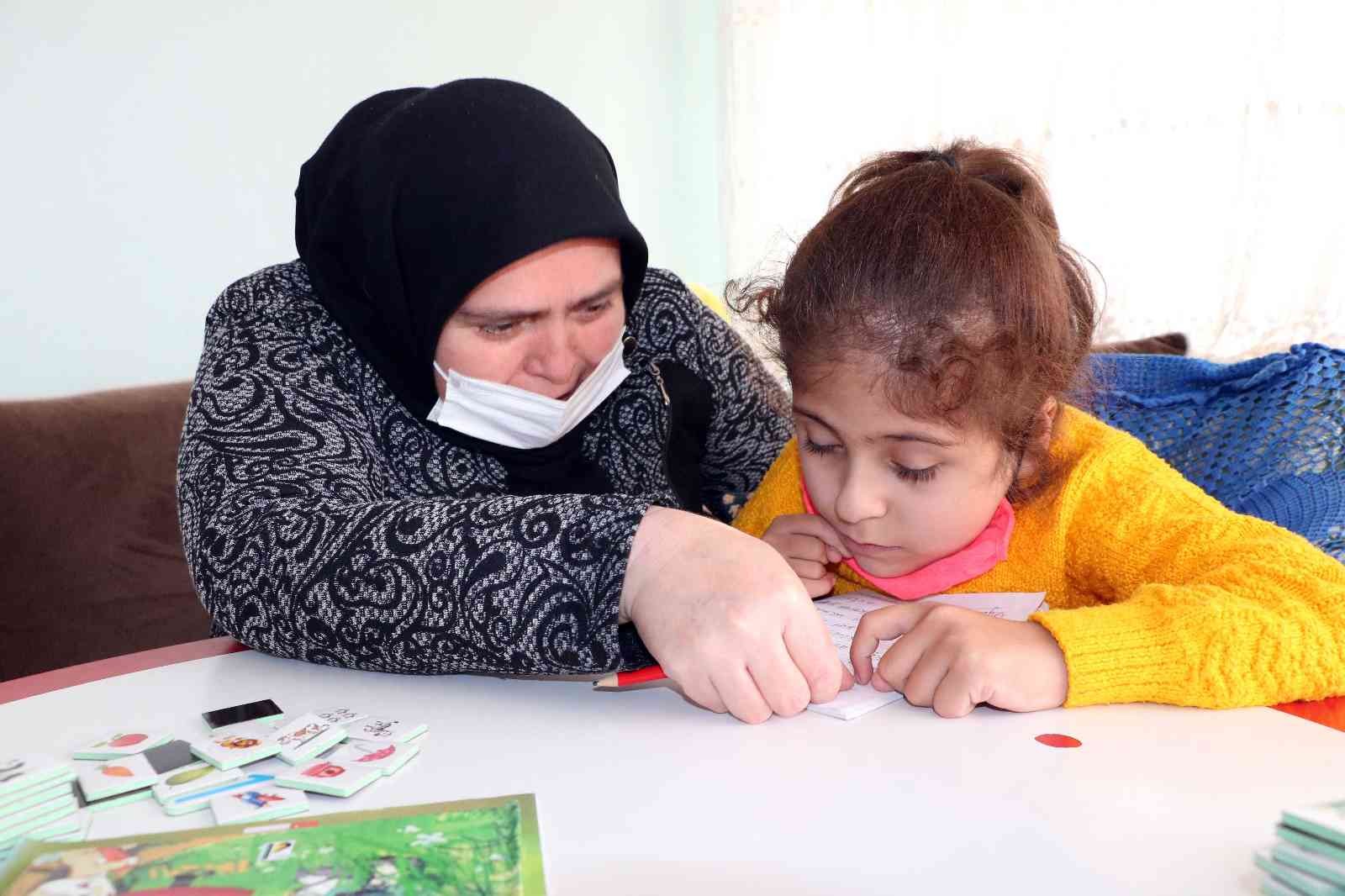 Engelli öğrencisi, öğretmen olduğunu hissettirdi