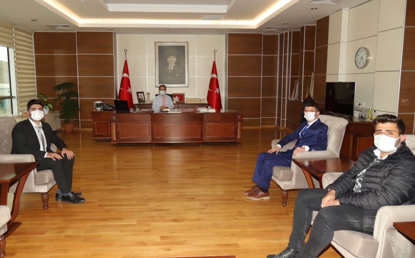 İHA ekibinden Vali Ayaz’a ziyaret