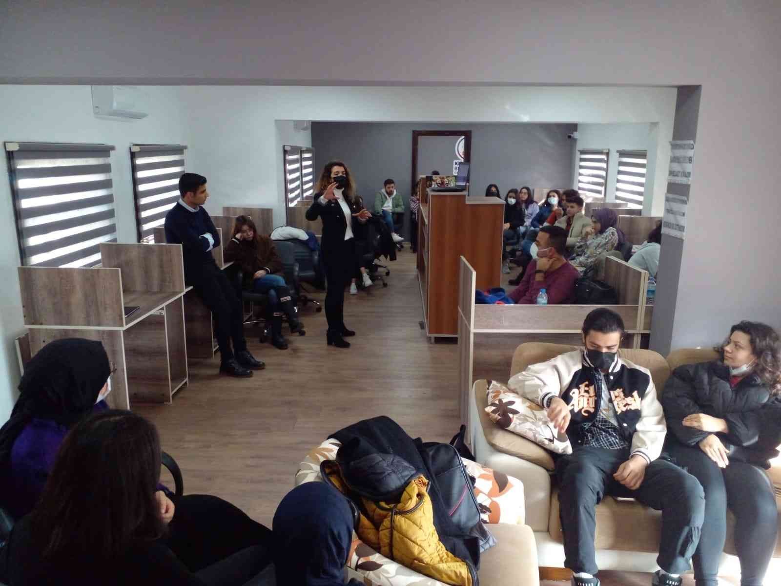 Kırıkkale’de öğrencilere moral ve motivasyon semineri