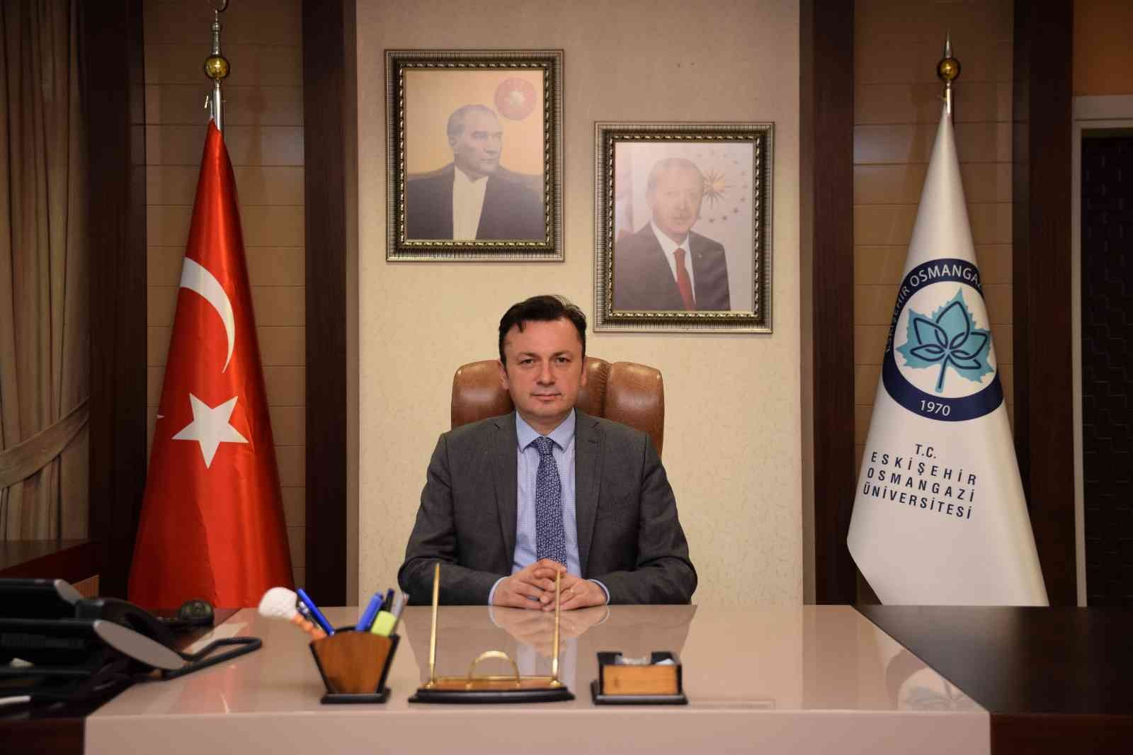 Rektör Şenocak’tan 25 Kasım mesajı