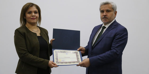 ASÜ’de en başarılı tezler ödüllendirildi