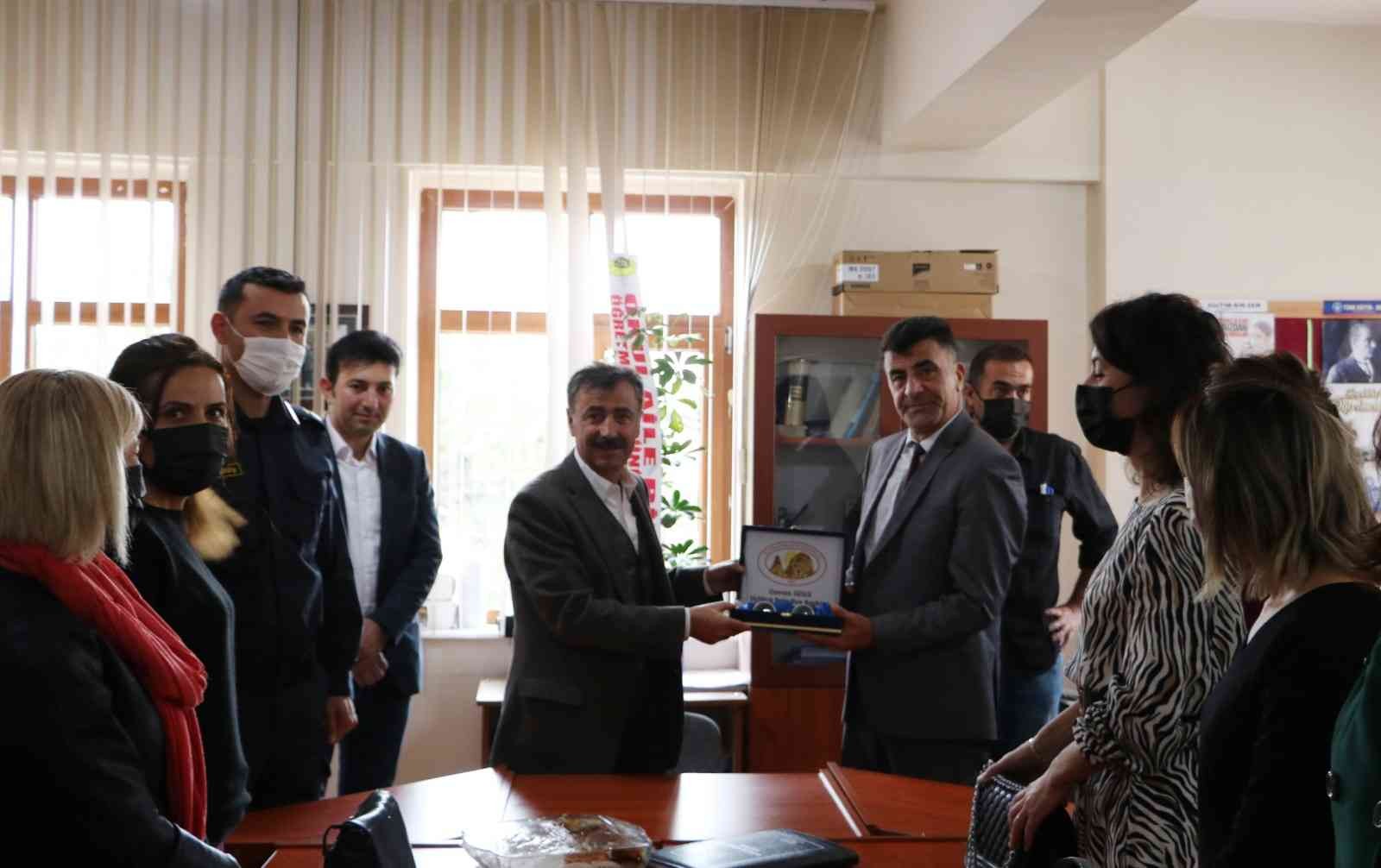 Uçhisar Belediye Başkan Süslü: “Öğretmenlerimize minnettarız”