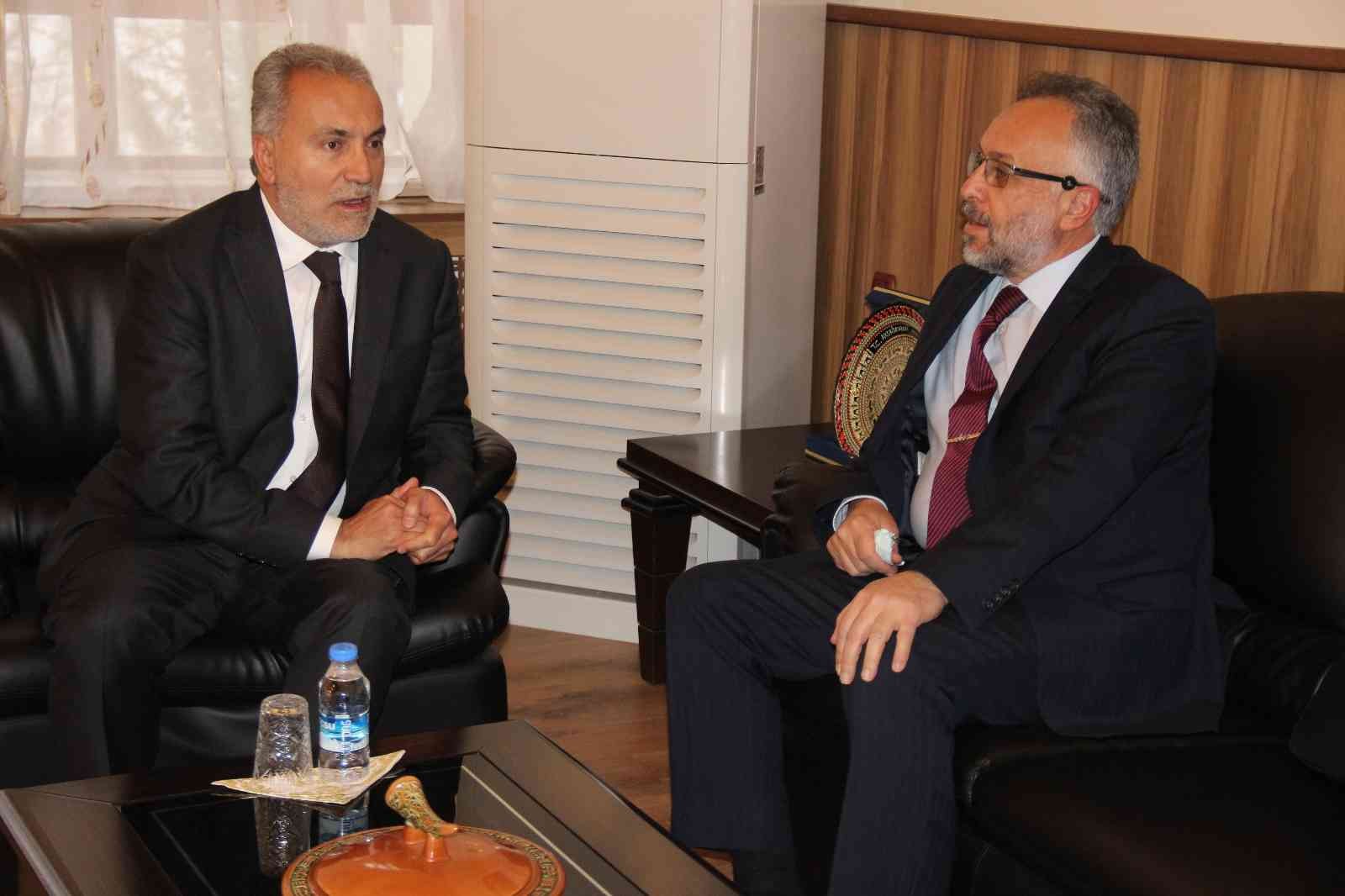 YÖK Başkanvekili Kapıcıoğlu’ndan Rektör Karadağ’a ziyaret