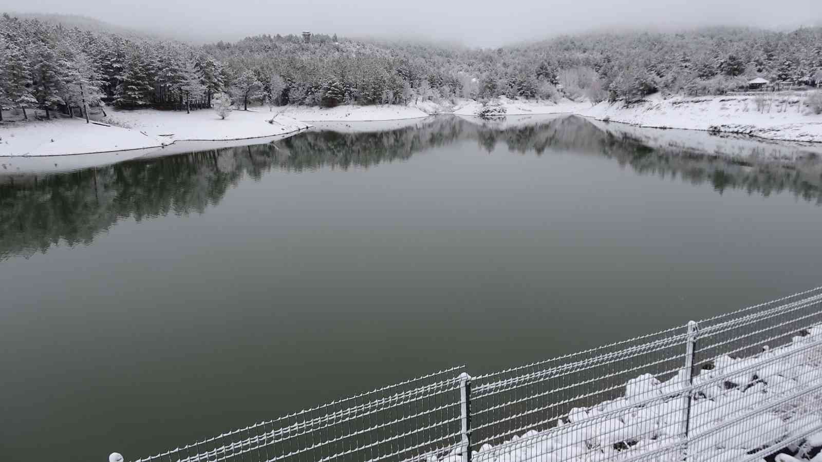 Yozgat’ta güne beyaz örtü ile uyandı