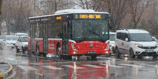 Aksaray’a mevsimin ilk karı yağdı