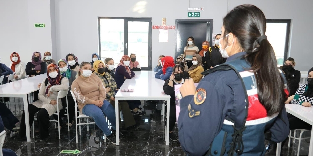 Aksaray’da polis ve jandarmadan KADES eğitimi