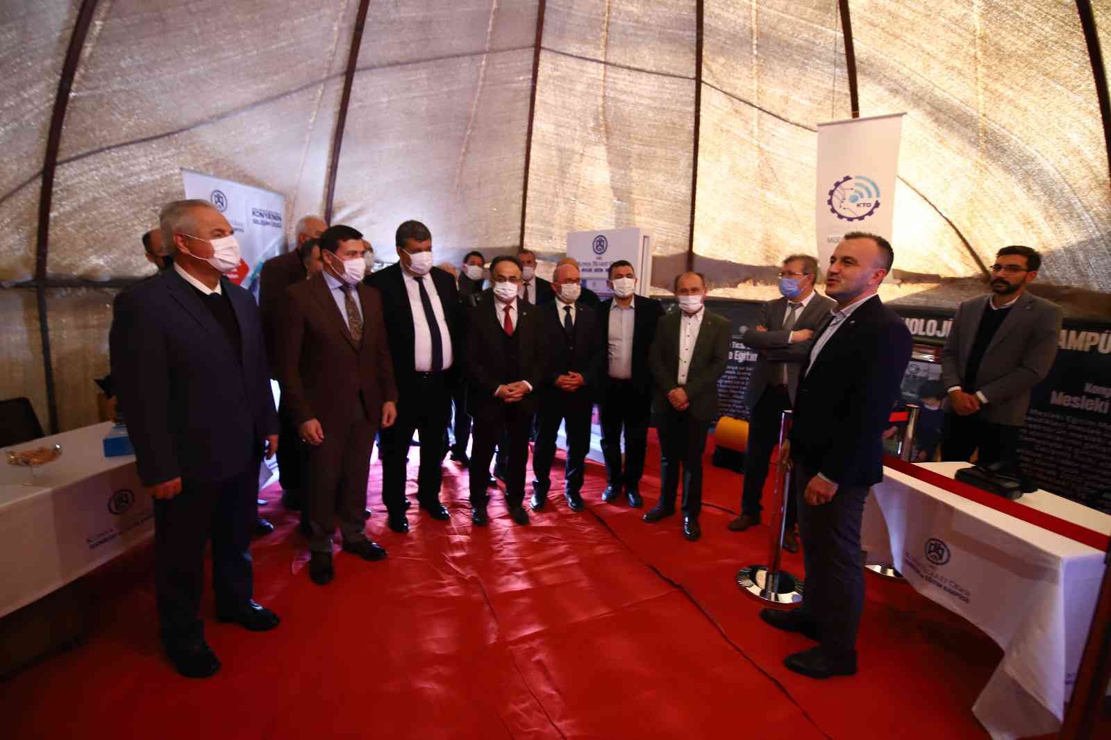 Konya’da “Var Olmanın Dijital Yolculuğu” Dijital Sanat Sergisi açıldı